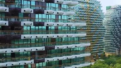 三亚大树酒店凤凰岛酒店城市风光地标建筑视频的预览图